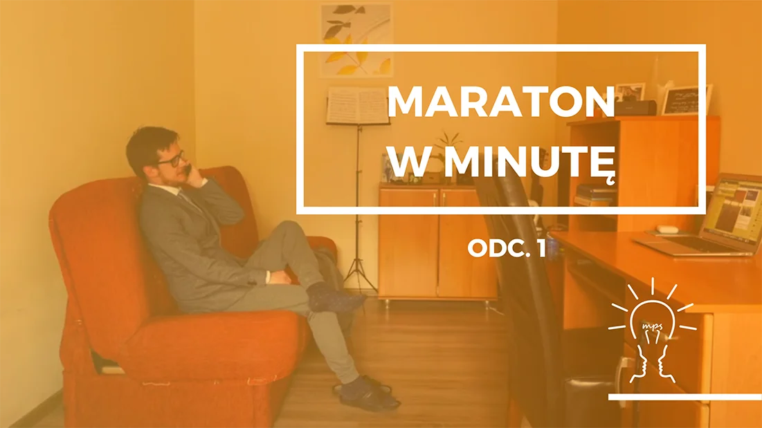Maraton w minutę, odcinek 1 – Siedzący tryb życia Mężczyzna siedzący na kanapie i rozmawiający przez telefon