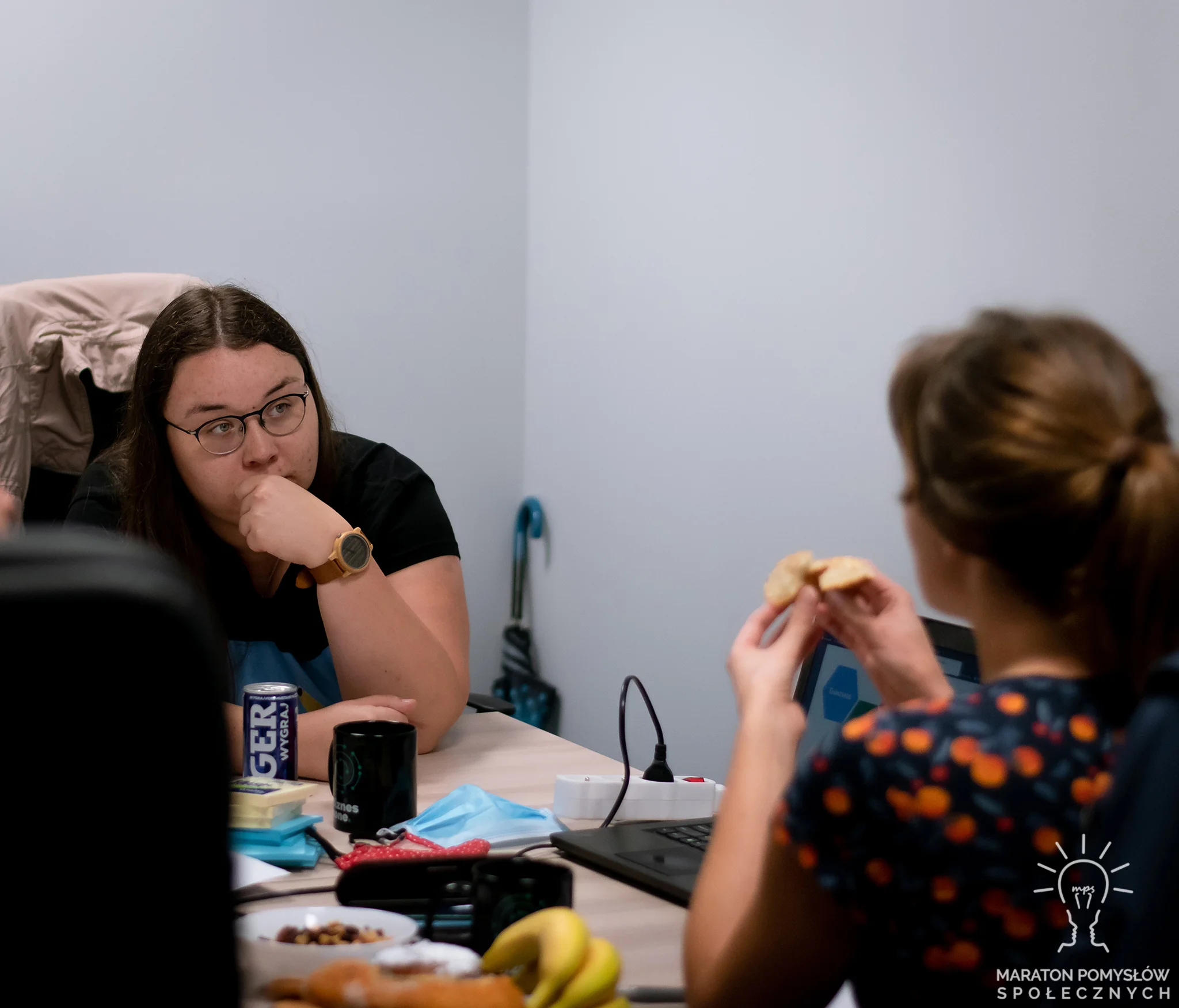 Uczestnicy w trakcie pracy podczas Maratonu Pomysłów Społecznych