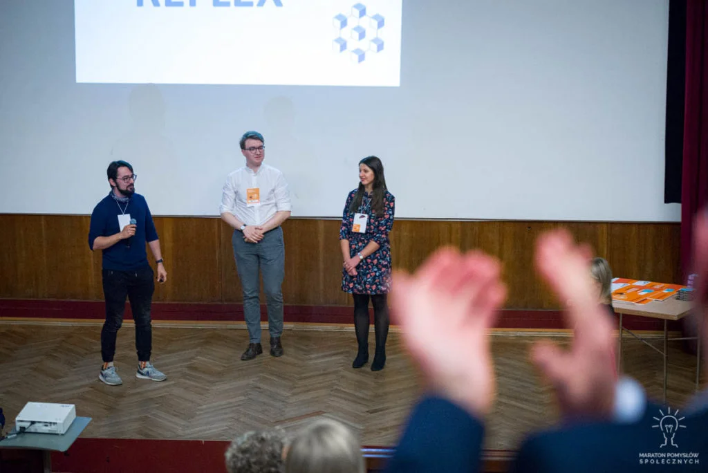 Prezentacja zespołu Reflex podczas gali finałowej Maratonu Pomysłów Społecznych.