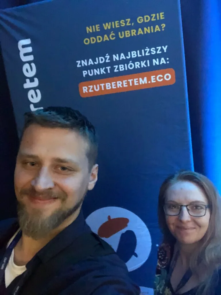Wolonariusze Fundacji Problematy - Aga i Gennadiy na Konferencji Środowiskowej Interzero 2025.